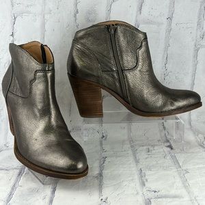 Lucky Brand LK Eller Ankle Boots Metallic Leather Zip Up Southwestern Trim